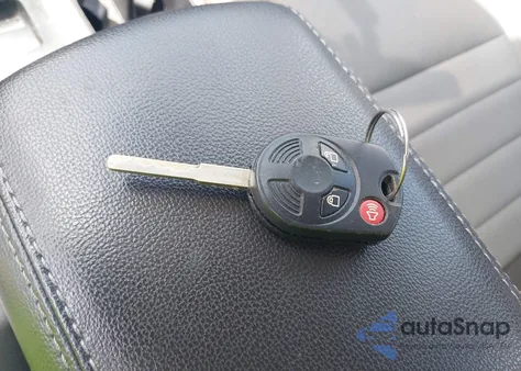 2018 Ford Escape S z USA, uszkodzony, nr VIN 1FMCU0F71JUC37821